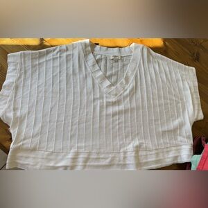 Umgee Ribbed White Textured Sleeveless Top – Size M